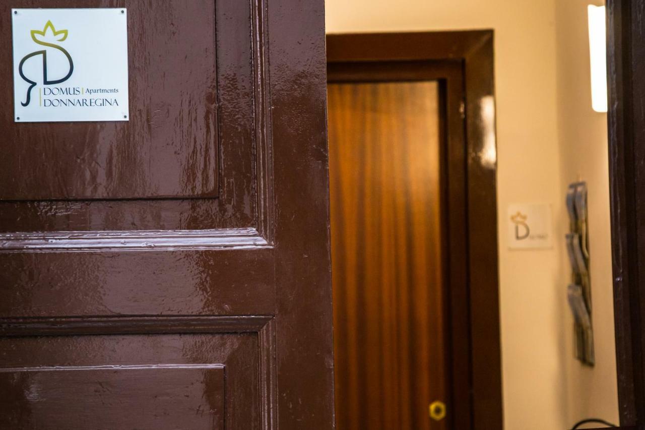 Domus Donnaregina Apartments ナポリ エクステリア 写真