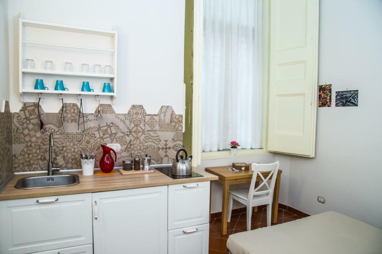 Domus Donnaregina Apartments ナポリ エクステリア 写真